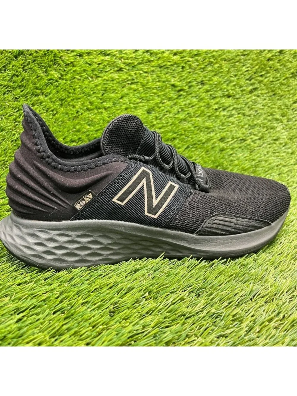 New Balance Fresh Foam Roav V1 Womens Size 8.5 Black Gray Running Shoes Sneakers